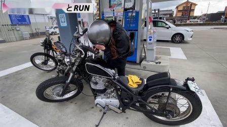 国产三缸摩托车打架视频,一场热血沸腾的街头较量 第2张 国产三缸摩托车打架视频,一场热血沸腾的街头较量 第2张